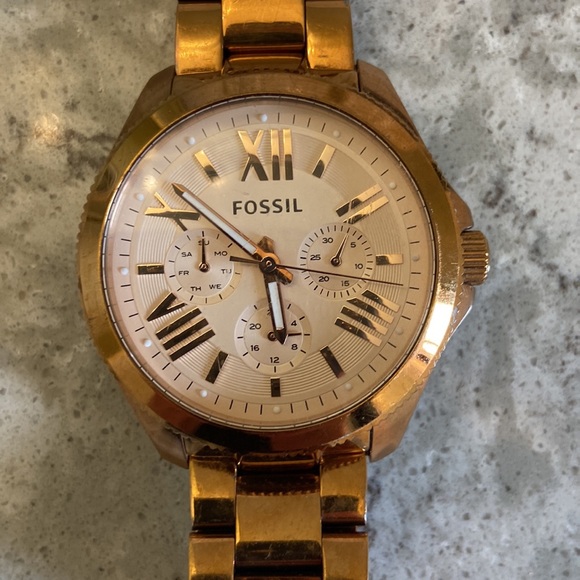 Fossil Rose Gold Watch - Picture 2 of 6